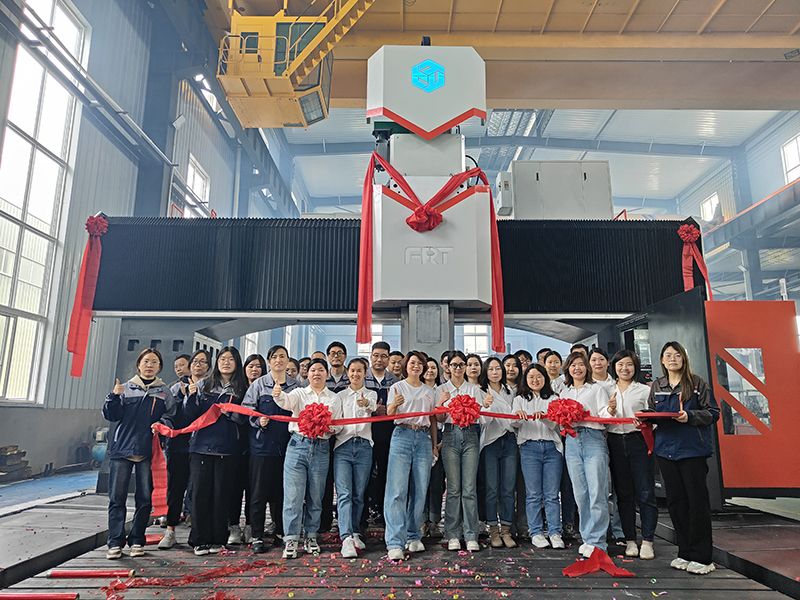 重磅消息！洛陽宇捷13米數(shù)控龍門鏜銑床正式投產(chǎn)使用!